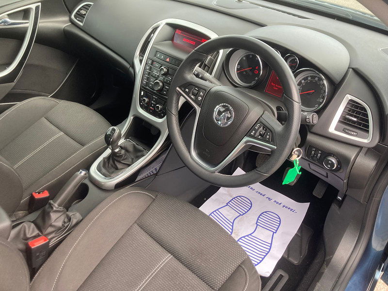 Vauxhall Astra 2.0 CDTi SRi Sports Tourer 5dr Diesel Manual Euro 5 (s/s) (165 ps) 5dr Manual 2025