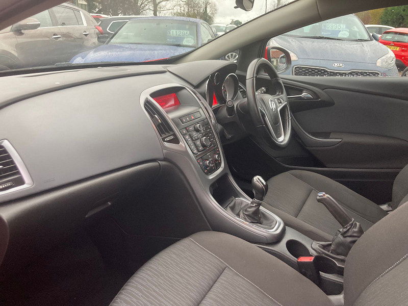 Vauxhall Astra GTC 1.4i Turbo Sport Coupe 3dr Petrol Manual Euro 6 (s/s) (120 ps) 3dr Manual 2025