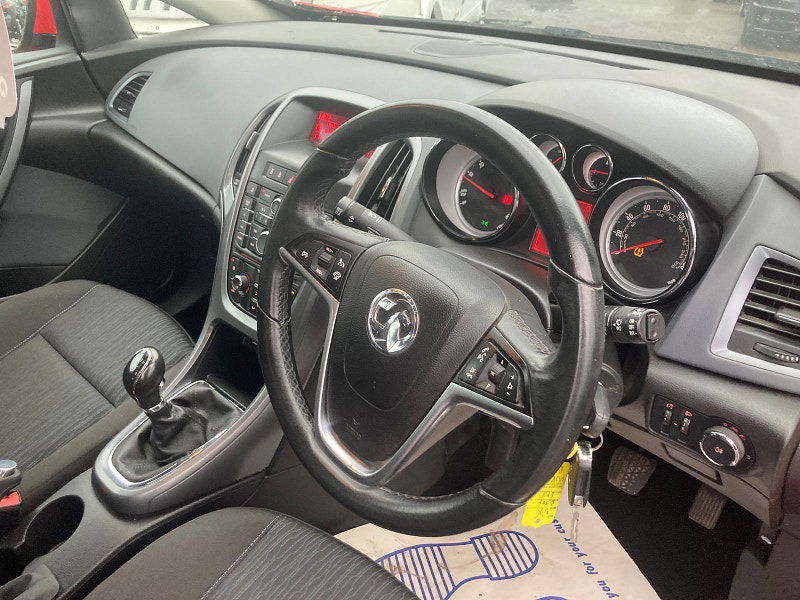 Vauxhall Astra GTC 1.4i Turbo Sport Coupe 3dr Petrol Manual Euro 6 (s/s) (120 ps) 3dr Manual 2025