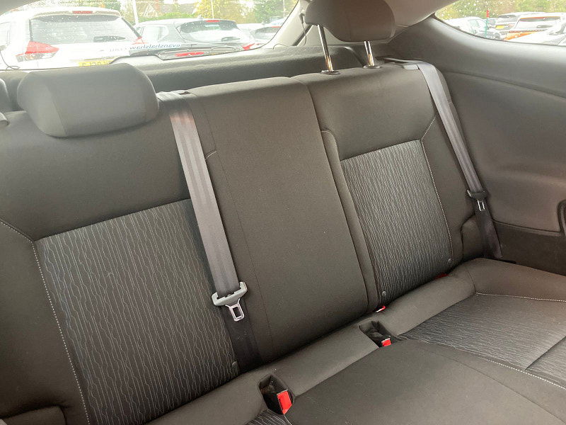 Vauxhall Astra GTC 1.4i Turbo Sport Coupe 3dr Petrol Manual Euro 6 (s/s) (120 ps) 3dr Manual 2025