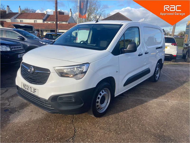 Vauxhall Combo 1.5 Turbo D 2300 Dynamic Panel Van 4dr Diesel Manual L2 H1 Euro 6 (100 ps) 4dr Manual 2025