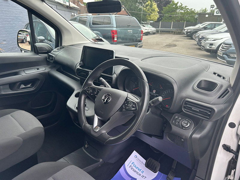 Vauxhall Combo 1.5 Turbo D 2300 Dynamic Panel Van 5dr Diesel Auto L1 H1 Euro 6 (s/s) (130 ps) 5dr Automatic 2025