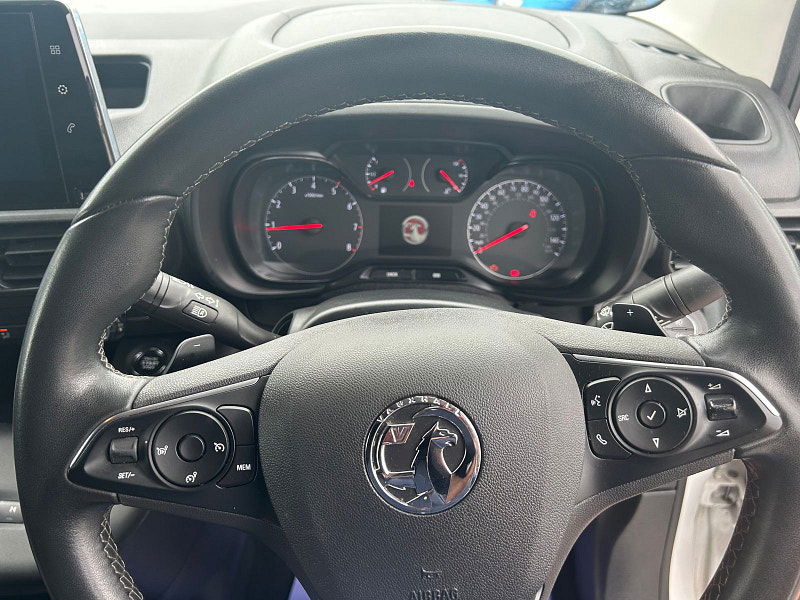 Vauxhall Combo 1.5 Turbo D 2300 Dynamic Panel Van 5dr Diesel Auto L1 H1 Euro 6 (s/s) (130 ps) 5dr Automatic 2025