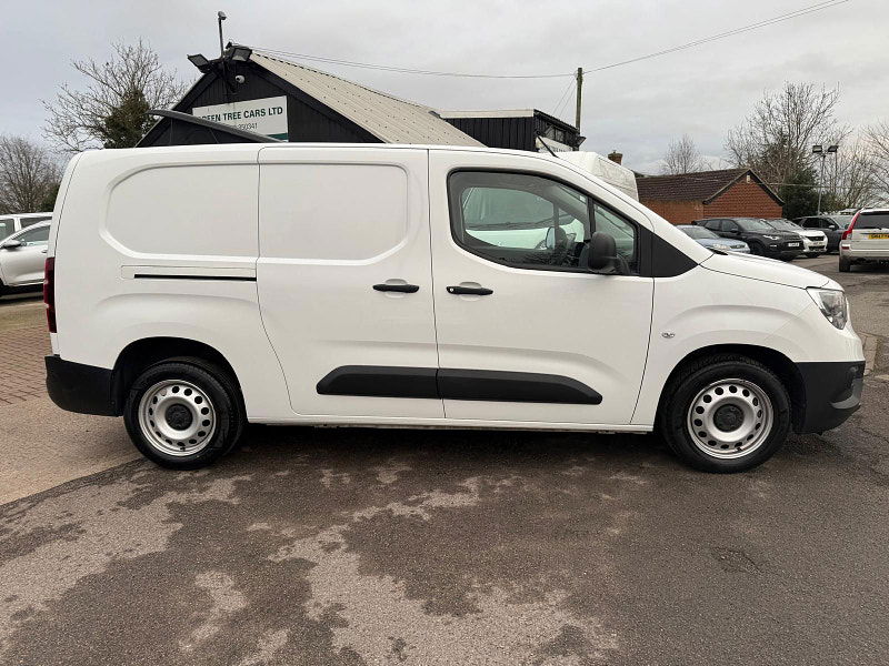 Vauxhall Combo 1.6 Turbo D 2300 Edition Panel Van 6dr Diesel Manual L2 Euro 6 (s/s) (100 ps) 6dr Manual 2024