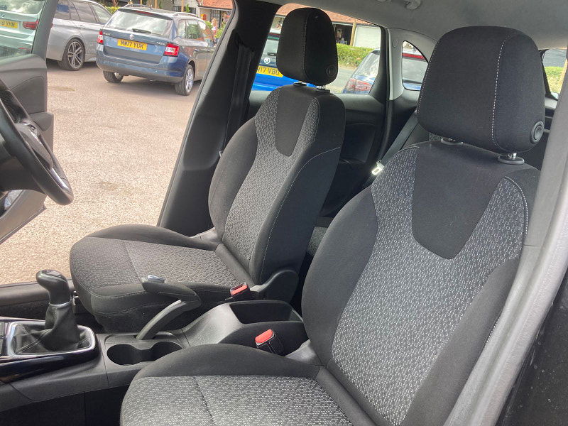 Vauxhall Crossland X 1.2 SE SUV 5dr Petrol Manual Euro 6 (83 ps) 5dr Manual 2025
