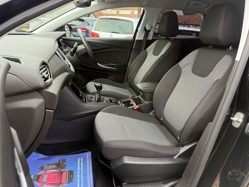 Vauxhall Grandland X 1.2 Turbo GPF SE SUV 5dr Petrol Manual Euro 6 (s/s) (130 ps) 5dr Manual 2025