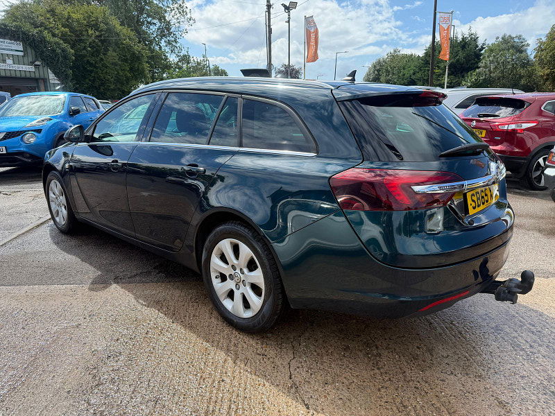 Vauxhall Insignia 1.6 CDTi ecoFLEX SRi Nav Sports Tourer 5dr Diesel Manual Euro 6 (s/s) (136 ps) 5dr Manual 2025
