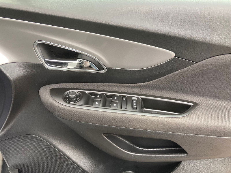 Vauxhall Mokka 1.6 CDTi ecoFLEX Exclusiv SUV 5dr Diesel Manual 2WD Euro 6 (s/s) (136 ps) 5dr Manual 2025