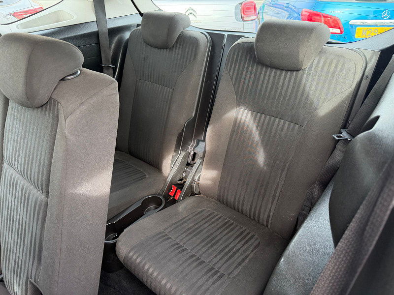 Vauxhall Zafira Tourer 1.4i Turbo Exclusiv MPV 5dr Petrol Manual Euro 6 (140 ps) 5dr Manual 2026