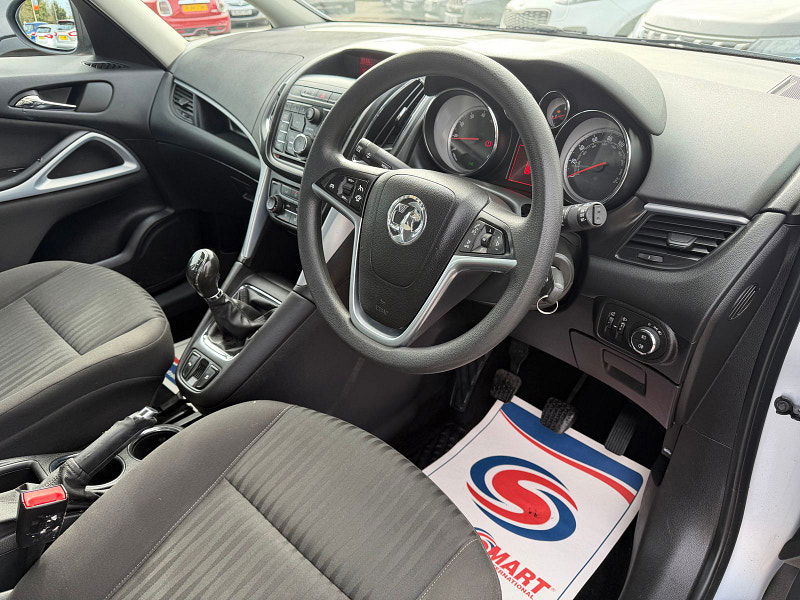 Vauxhall Zafira Tourer 1.4i Turbo Exclusiv MPV 5dr Petrol Manual Euro 6 (140 ps) 5dr Manual 2026