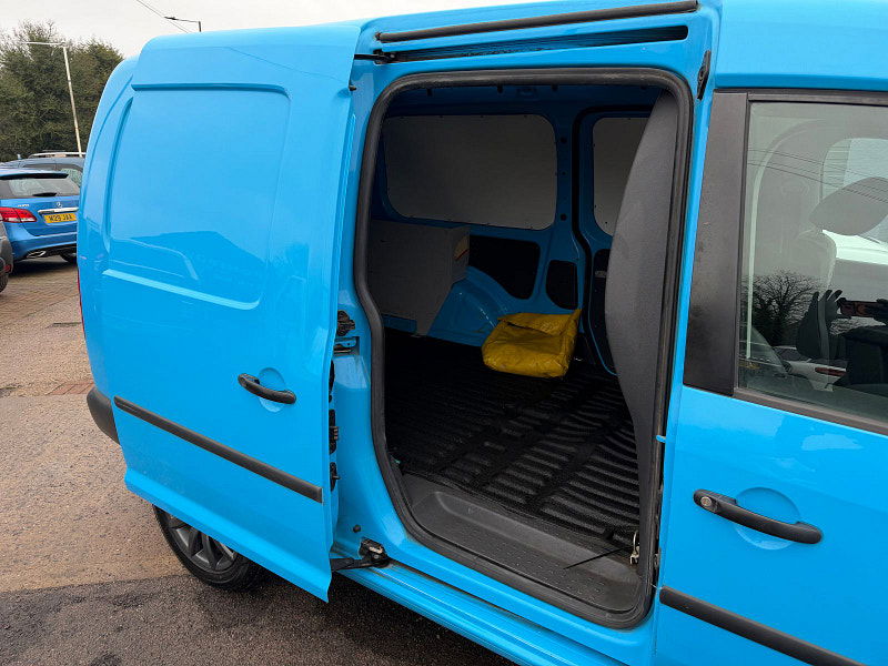 Volkswagen Caddy Maxi 1.6 TDi C20 Maxi Panel Van 5dr Diesel Manual FWD (155 g/km, 101 bhp) 5dr Manual 2026