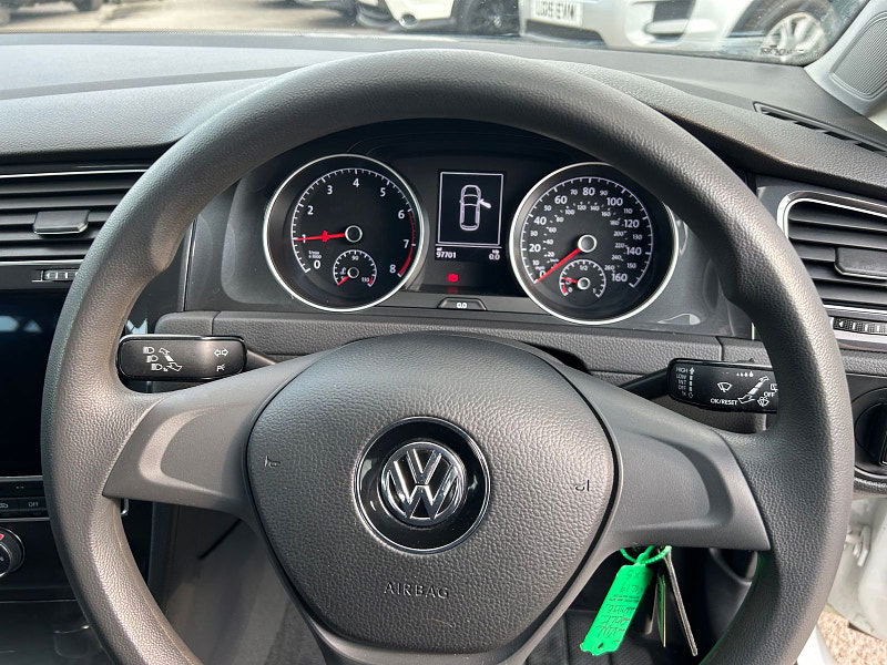 Volkswagen Golf 1.0 TSI S Hatchback 5dr Petrol Manual Euro 6 (s/s) (85 ps) 5dr Manual 2025