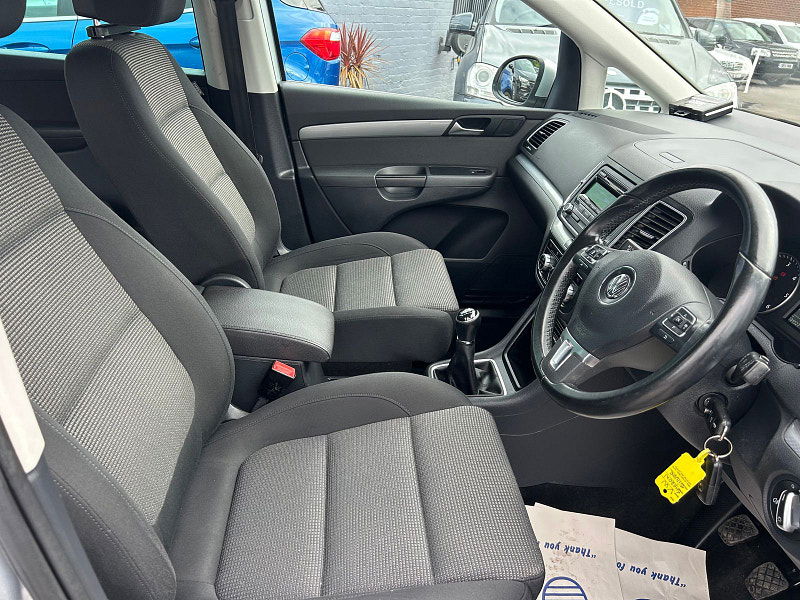 Volkswagen Sharan 2.0 TDI DPF SE MPV 5dr Diesel Manual (177 g/km, 138 bhp) 5dr Manual 2025