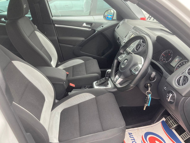 Volkswagen Tiguan 2.0 TDI BlueMotion Tech R-Line SUV 5dr Diesel DSG 4WD Euro 5 (s/s) (Nav) (177 ps) 5dr Automatic 2026