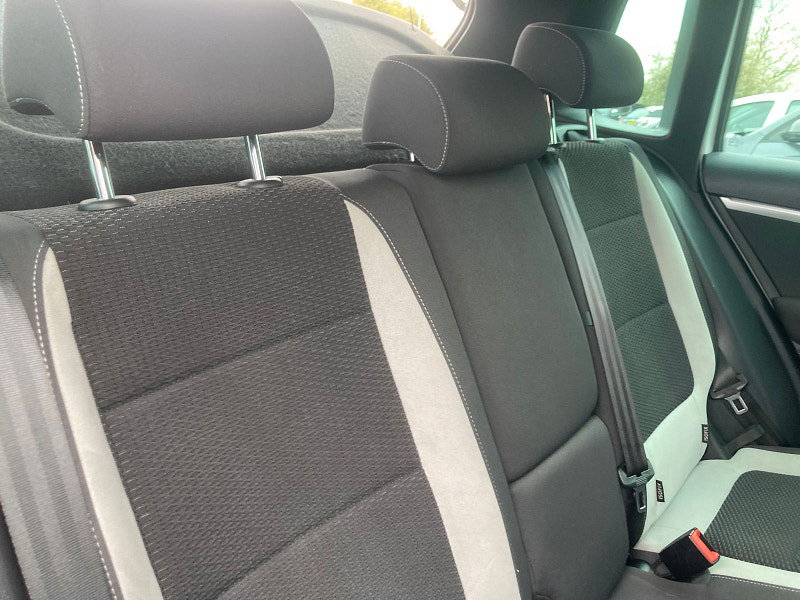 Volkswagen Tiguan 2.0 TDI BlueMotion Tech R-Line SUV 5dr Diesel DSG 4WD Euro 5 (s/s) (Nav) (177 ps) 5dr Automatic 2026