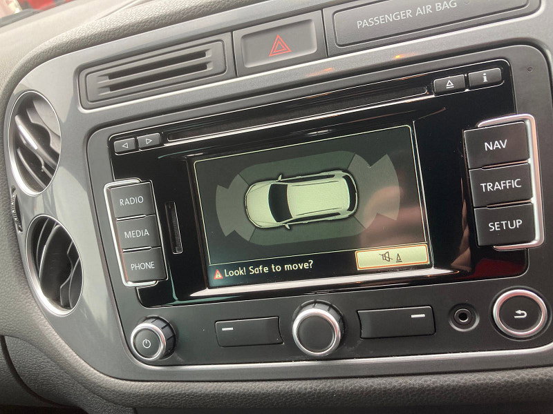 Volkswagen Tiguan 2.0 TDI BlueMotion Tech R-Line SUV 5dr Diesel DSG 4WD Euro 5 (s/s) (Nav) (177 ps) 5dr Automatic 2026