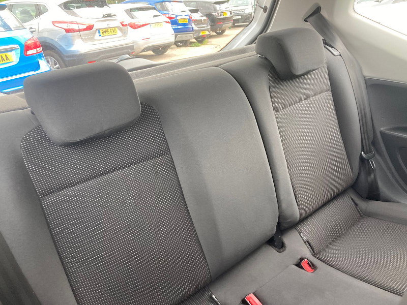 Volkswagen up! 1.0 High up! Hatchback 3dr Petrol Manual Euro 5 (75 ps) 3dr Manual 2026