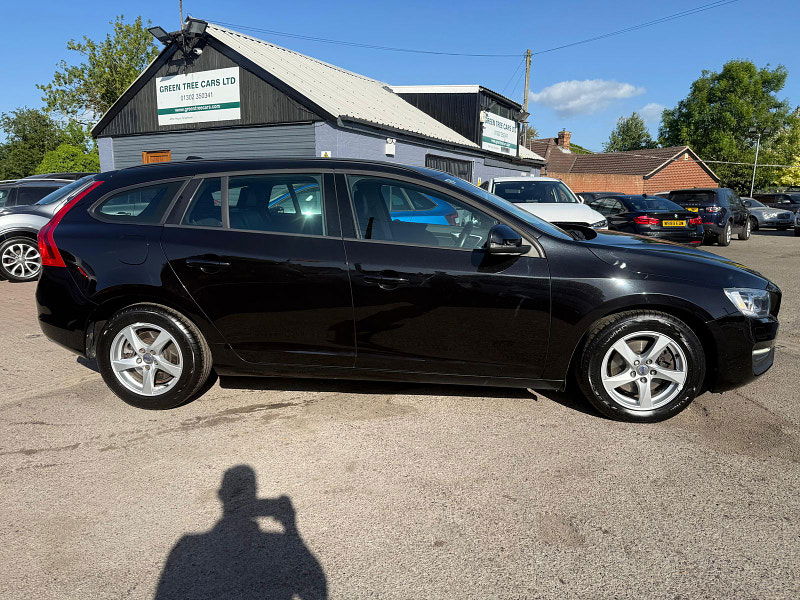 Volvo V60 2.0 D3 Business Edition Estate 5dr Diesel Manual Euro 6 (s/s) (150 ps) 5dr Manual 2025