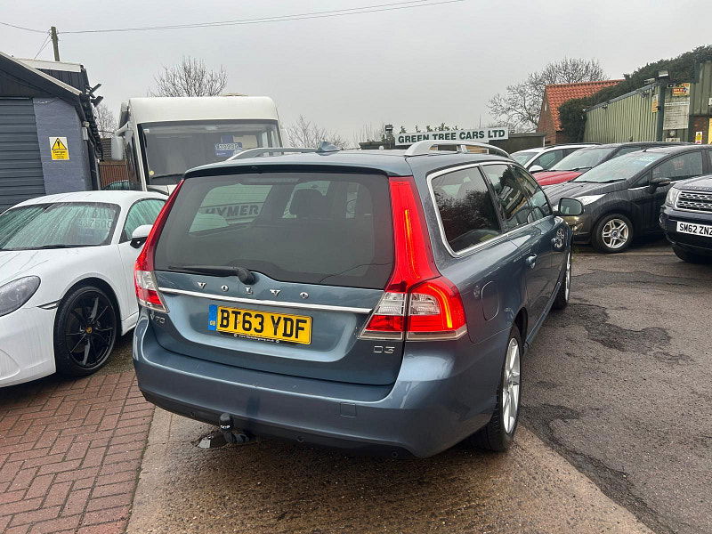 Volvo V70 2.0 D3 SE Lux Estate 5dr Diesel Manual Euro 5 (s/s) (136 ps) 5dr Manual 2026