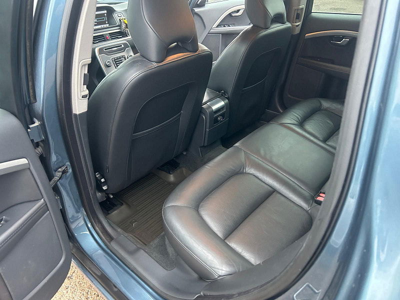 Volvo V70 2.0 D3 SE Lux Estate 5dr Diesel Manual Euro 5 (s/s) (136 ps) 5dr Manual 2026