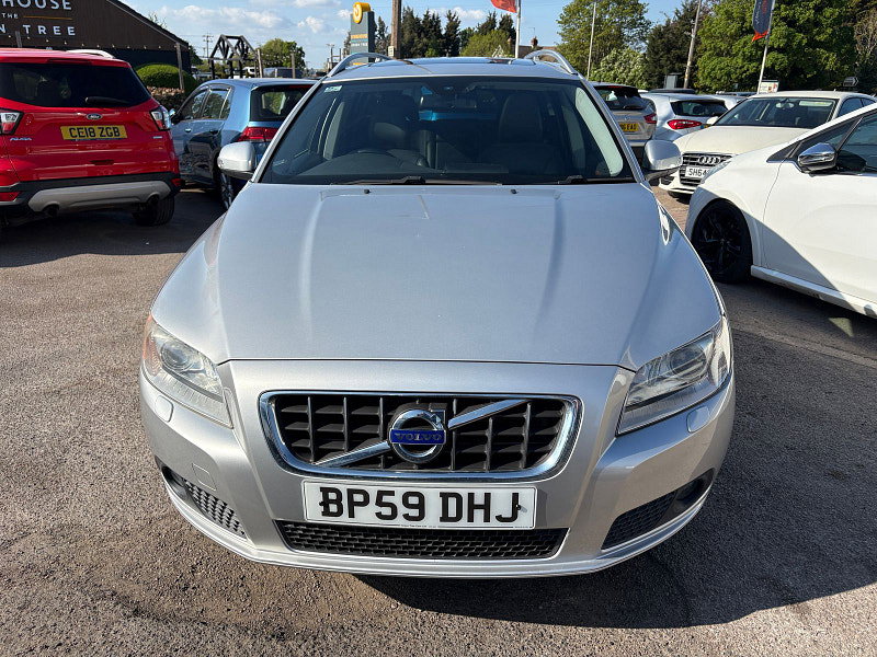 Volvo V70 2.4 D5 SE Lux Estate 5dr Diesel Manual Euro 5 (205 ps) 5dr Manual 2026