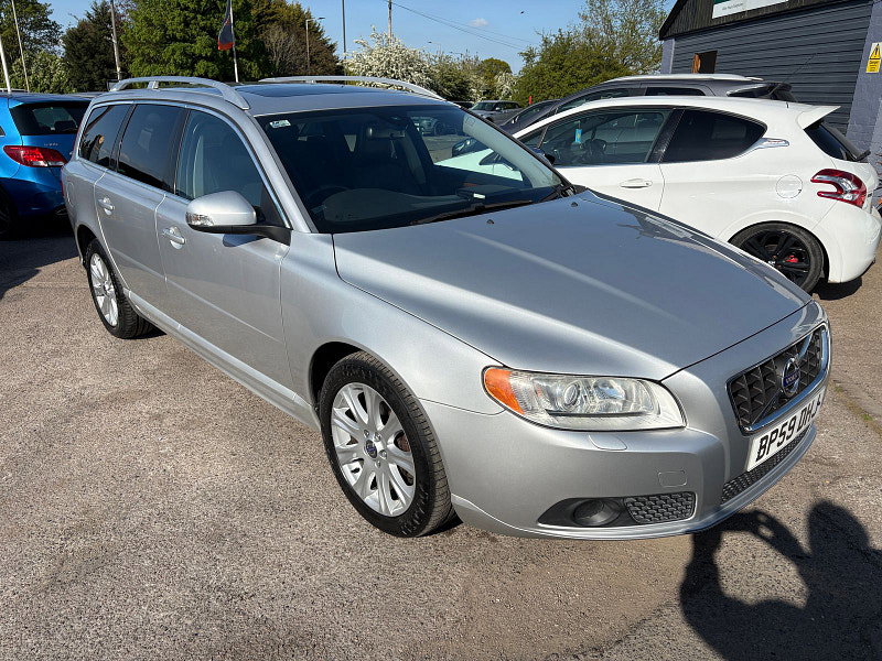 Volvo V70 2.4 D5 SE Lux Estate 5dr Diesel Manual Euro 5 (205 ps) 5dr Manual 2026