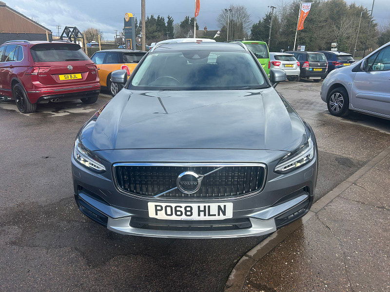 Volvo V90 cross country 2.0 D4 Pro Estate 5dr Diesel Auto AWD Euro 6 (s/s) (190 ps) 5dr Automatic 2025