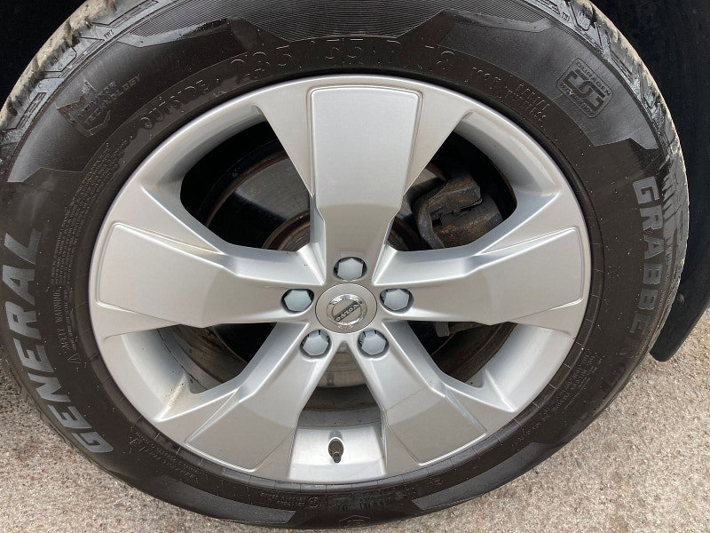 Volvo XC40 2.0 D3 Momentum SUV 5dr Diesel Auto AWD Euro 6 (s/s) (150 ps) 5dr Automatic 2026