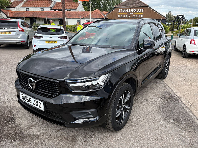 Volvo XC40 2.0 D3 R-Design SUV 5dr Diesel Manual Euro 6 (s/s) (150 ps) 5dr Manual 2026