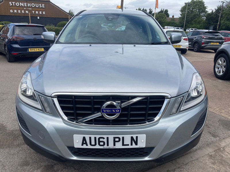 Volvo XC60 2.0 D3 DRIVe SE SUV 5dr Diesel Manual Euro 5 (s/s) (163 ps) 5dr Manual 2025