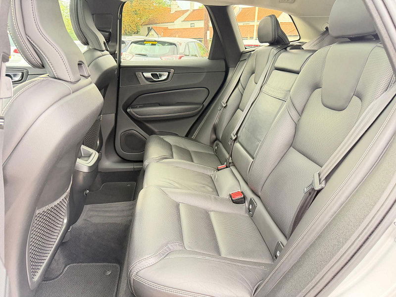 Volvo XC60 2.0 D4 Inscription SUV 5dr Diesel Auto AWD Euro 6 (s/s) (190 ps) 5dr Automatic 2025