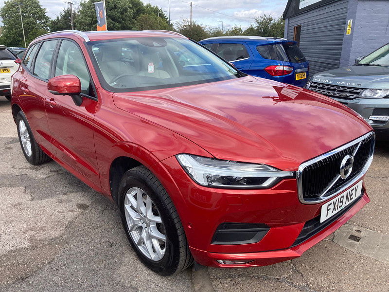 Volvo XC60 2.0 D4 Momentum Pro SUV 5dr Diesel Auto AWD Euro 6 (s/s) (190 ps) 5dr Automatic 2025