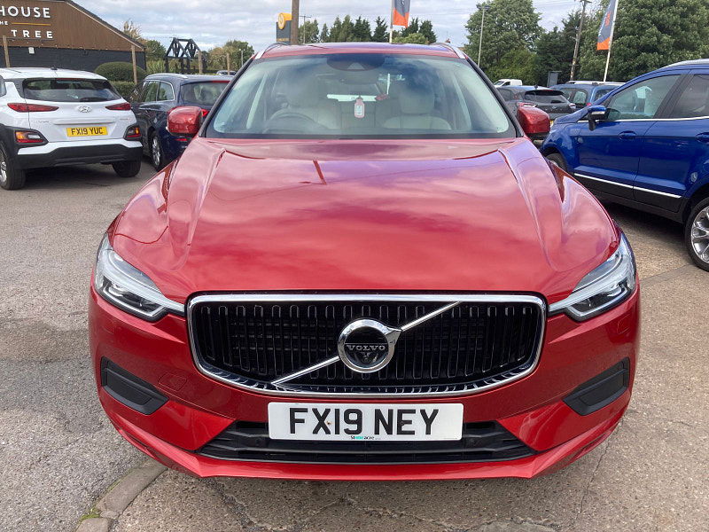 Volvo XC60 2.0 D4 Momentum Pro SUV 5dr Diesel Auto AWD Euro 6 (s/s) (190 ps) 5dr Automatic 2025