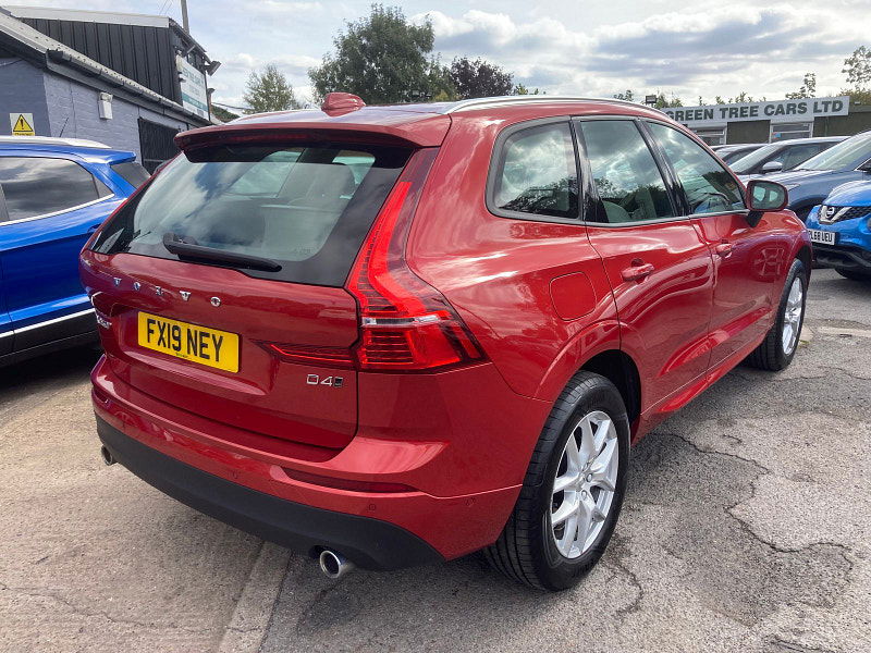 Volvo XC60 2.0 D4 Momentum Pro SUV 5dr Diesel Auto AWD Euro 6 (s/s) (190 ps) 5dr Automatic 2025