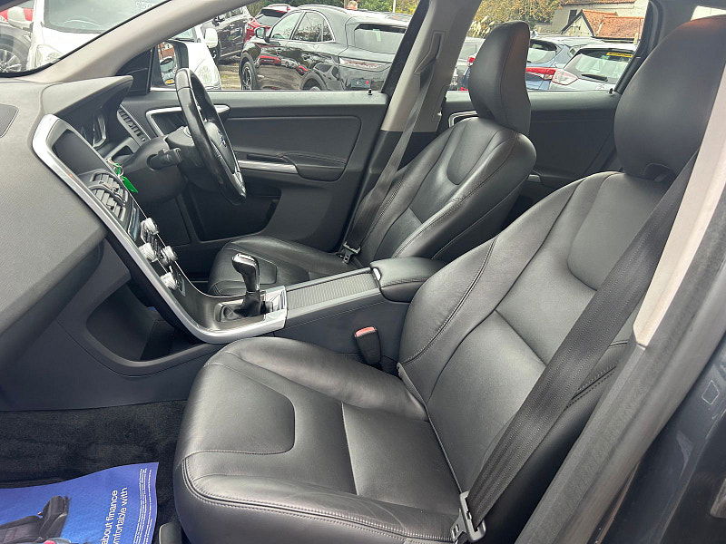 Volvo XC60 2.0 D4 SE Lux Nav SUV 5dr Diesel Manual Euro 6 (s/s) (181 ps) 5dr Manual 2025