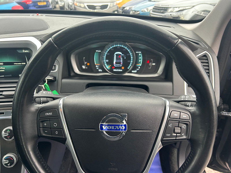 Volvo XC60 2.0 D4 SE Lux Nav SUV 5dr Diesel Manual Euro 6 (s/s) (181 ps) 5dr Manual 2025