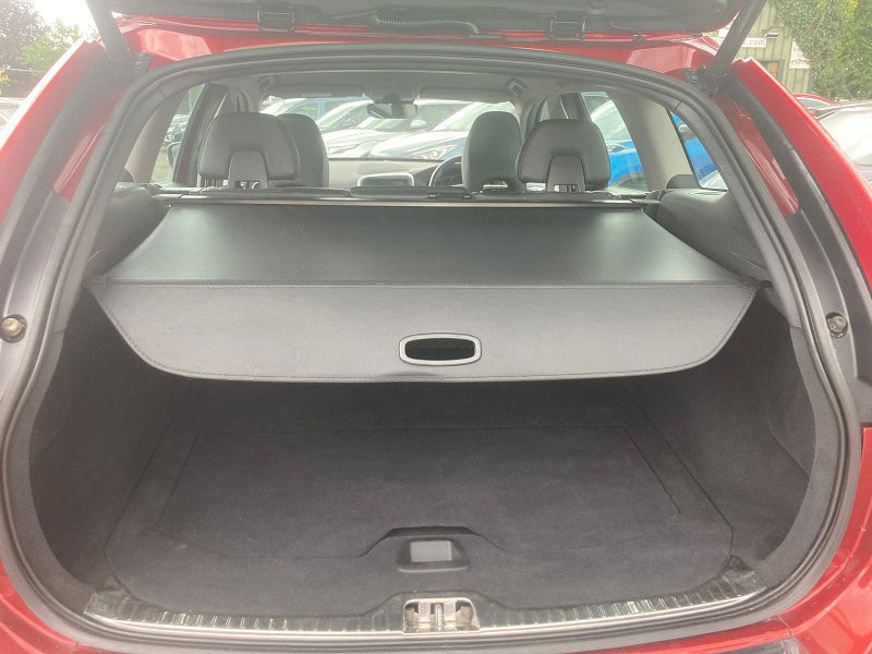 Volvo XC60 2.4 D4 SE Lux Nav SUV 5dr Diesel Auto AWD Euro 6 (s/s) (190 ps) 5dr Automatic 2025