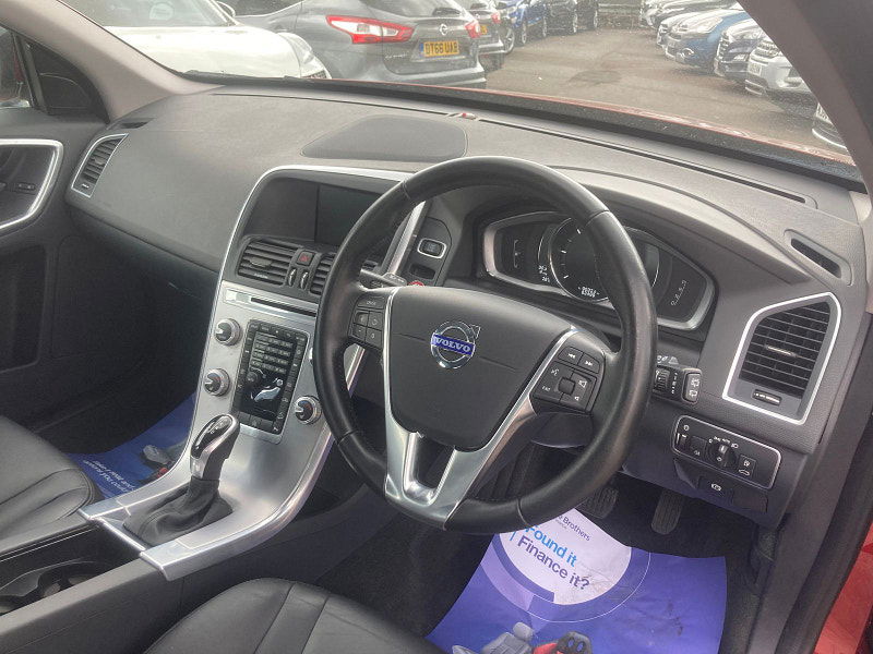 Volvo XC60 2.4 D4 SE Lux Nav SUV 5dr Diesel Auto AWD Euro 6 (s/s) (190 ps) 5dr Automatic 2025