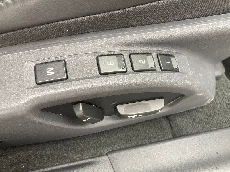 Volvo XC60 2.4 D5 SE Lux Nav SUV 5dr Diesel Manual AWD Euro 6 (s/s) (220 ps) 5dr Manual 2026