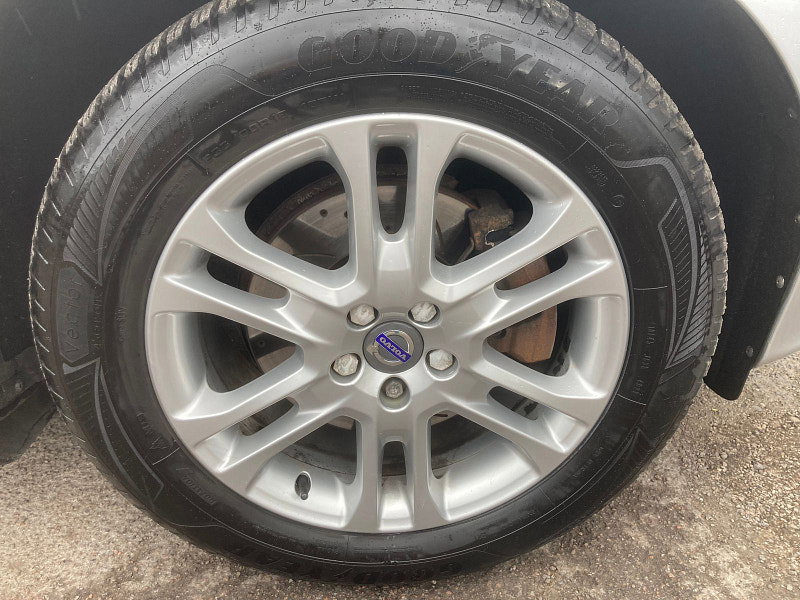 Volvo XC60 2.4 D5 SE Lux Nav SUV 5dr Diesel Manual AWD Euro 6 (s/s) (220 ps) 5dr Manual 2026