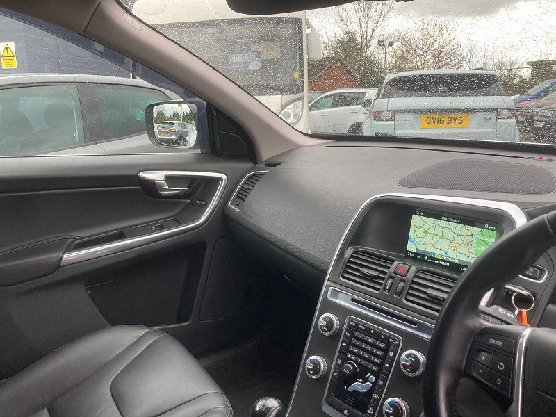 Volvo XC60 2.4 D5 SE Lux Nav SUV 5dr Diesel Manual AWD Euro 6 (s/s) (220 ps) 5dr Manual 2026