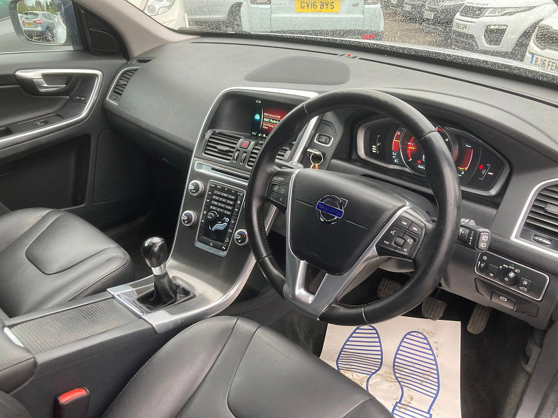 Volvo XC60 2.4 D5 SE Lux Nav SUV 5dr Diesel Manual AWD Euro 6 (s/s) (220 ps) 5dr Manual 2026