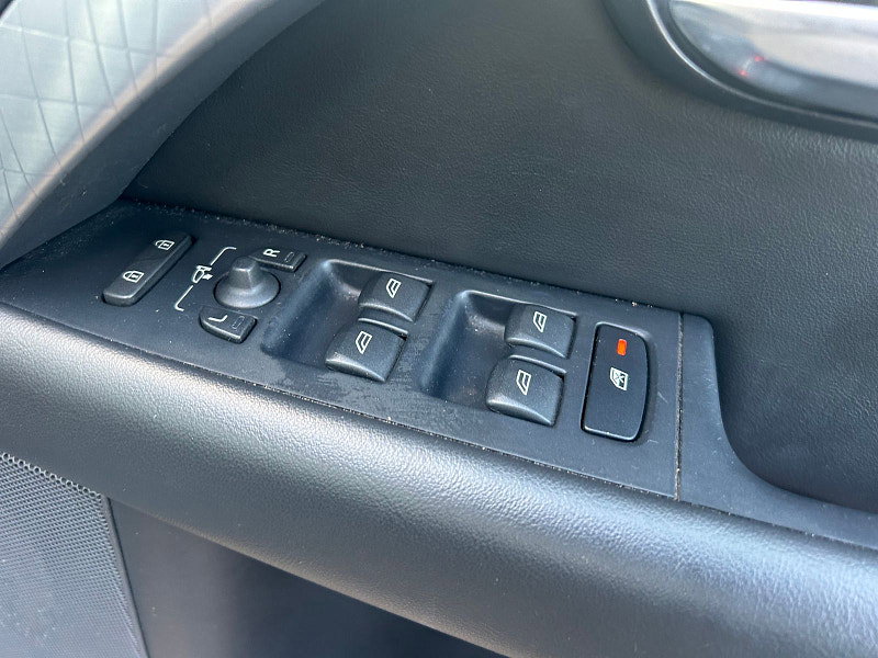 Volvo XC70 2.4 D5 SE Lux Estate 5dr Diesel Geartronic AWD Euro 5 (205 ps) 5dr Automatic 2026