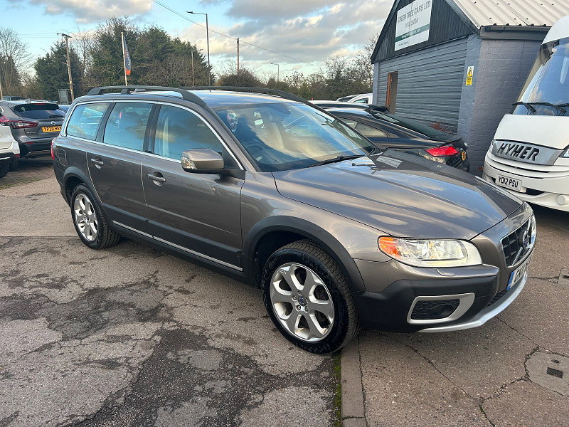 Volvo XC70 2.4 D5 SE Lux Estate 5dr Diesel Geartronic AWD Euro 5 (205 ps) 5dr Automatic 2026