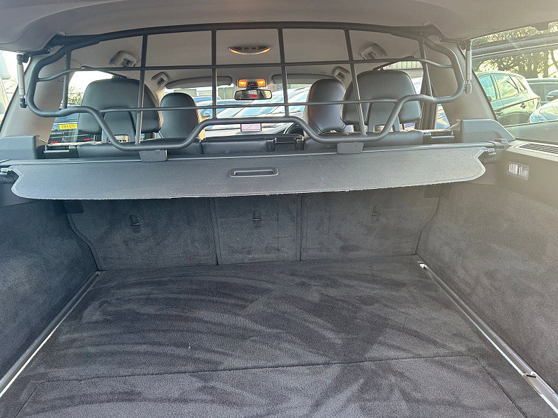 Volvo XC70 2.4 D5 SE Lux Estate 5dr Diesel Geartronic AWD Euro 5 (205 ps) 5dr Automatic 2026