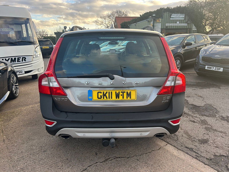 Volvo XC70 2.4 D5 SE Lux Estate 5dr Diesel Geartronic AWD Euro 5 (205 ps) 5dr Automatic 2026