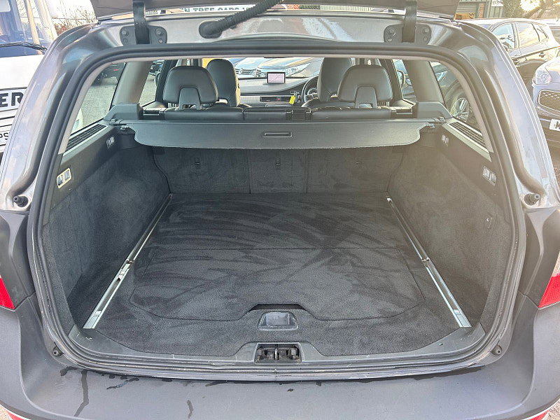 Volvo XC70 2.4 D5 SE Lux Estate 5dr Diesel Geartronic AWD Euro 5 (205 ps) 5dr Automatic 2026