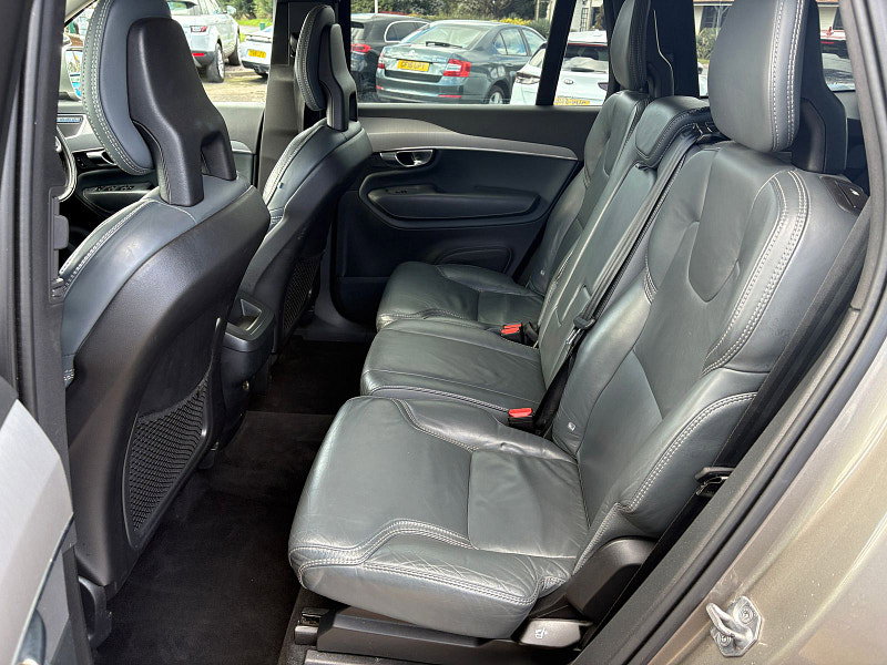 Volvo XC90 2.0 B5 MHEV Momentum Pro SUV 5dr Diesel Hybrid Auto 4WD Euro 6 (s/s) (235 ps) 5dr Automatic 2026