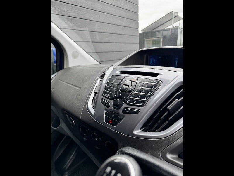 Ford Transit Custom 2.2 TDCi 270 Limited Panel Van 5dr Diesel Manual L1 H1 (186 g/km, 123 bhp) 5dr Manual 2026