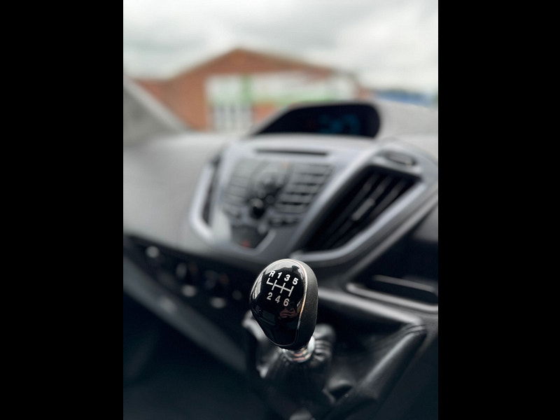 Ford Transit Custom 2.2L 270 Limited E-Tech Diesel Manual Euro 6 (123 bhp) 0dr Manual 2025